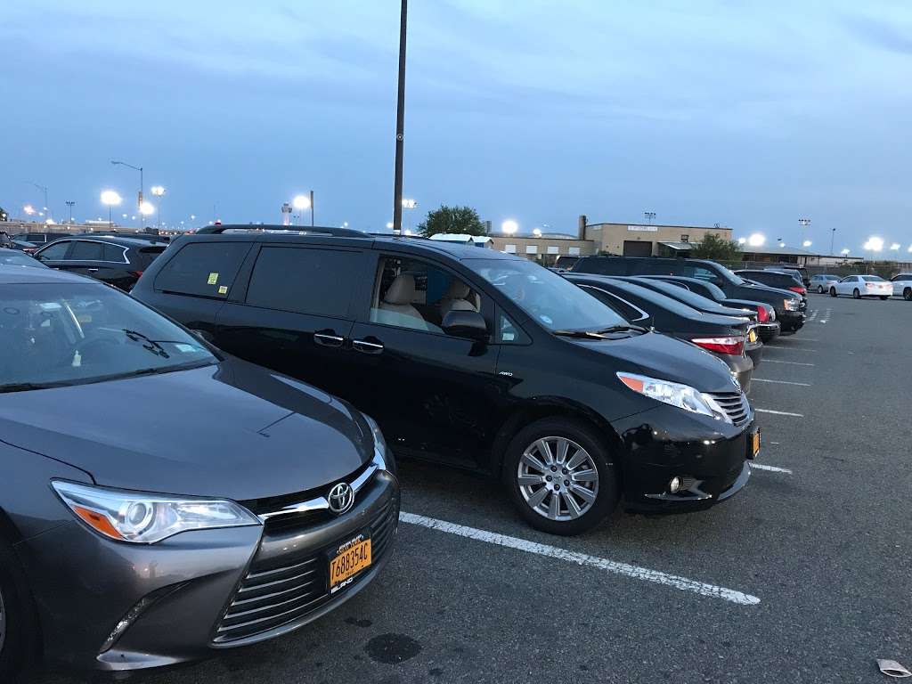 Black Car UBER LOT | Jamaica, NY 11430, USA