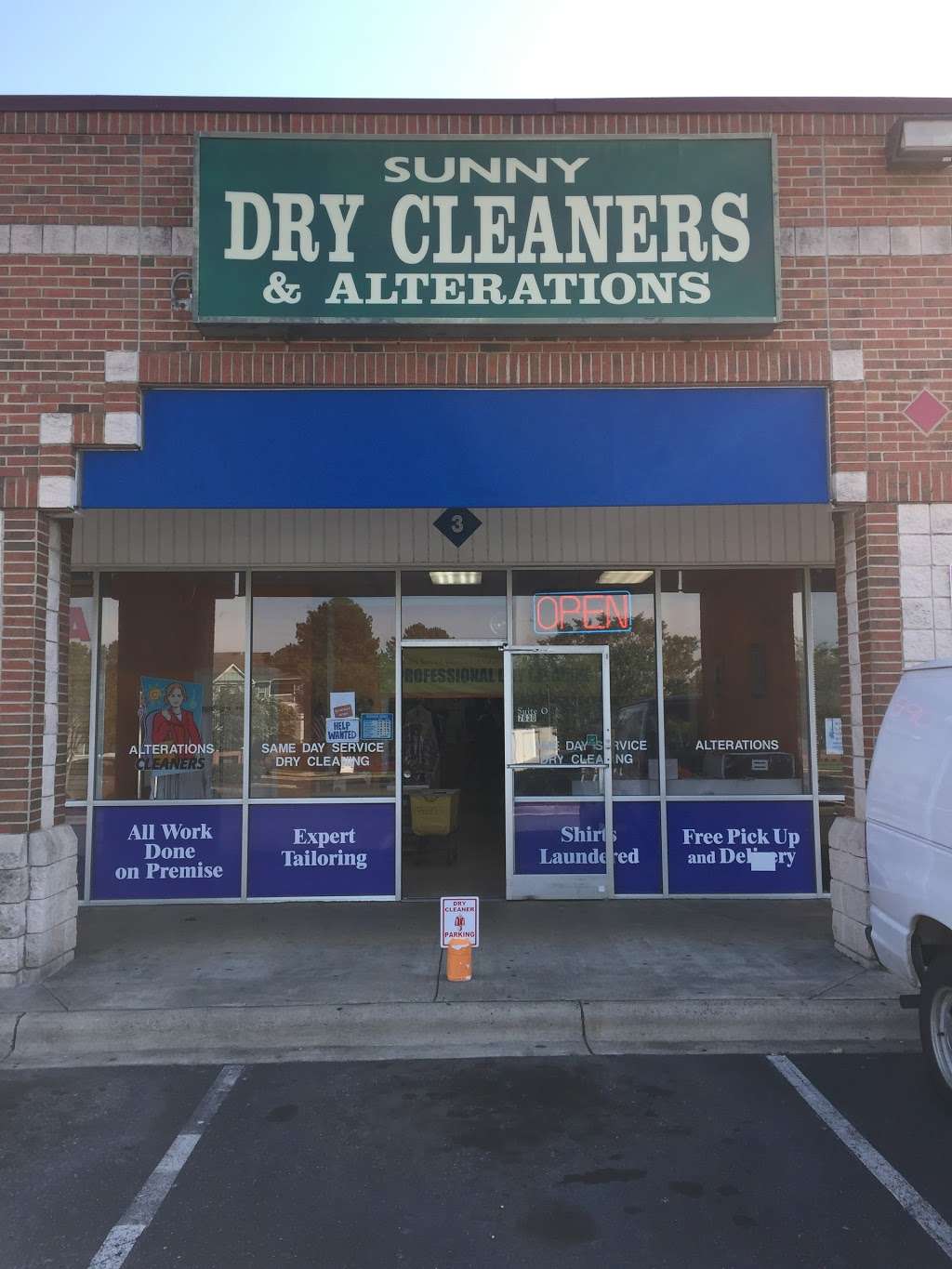 Sunny Cleaners | 7631 Sharon Lakes Rd O, Charlotte, NC 28210, USA | Phone: (704) 551-6222