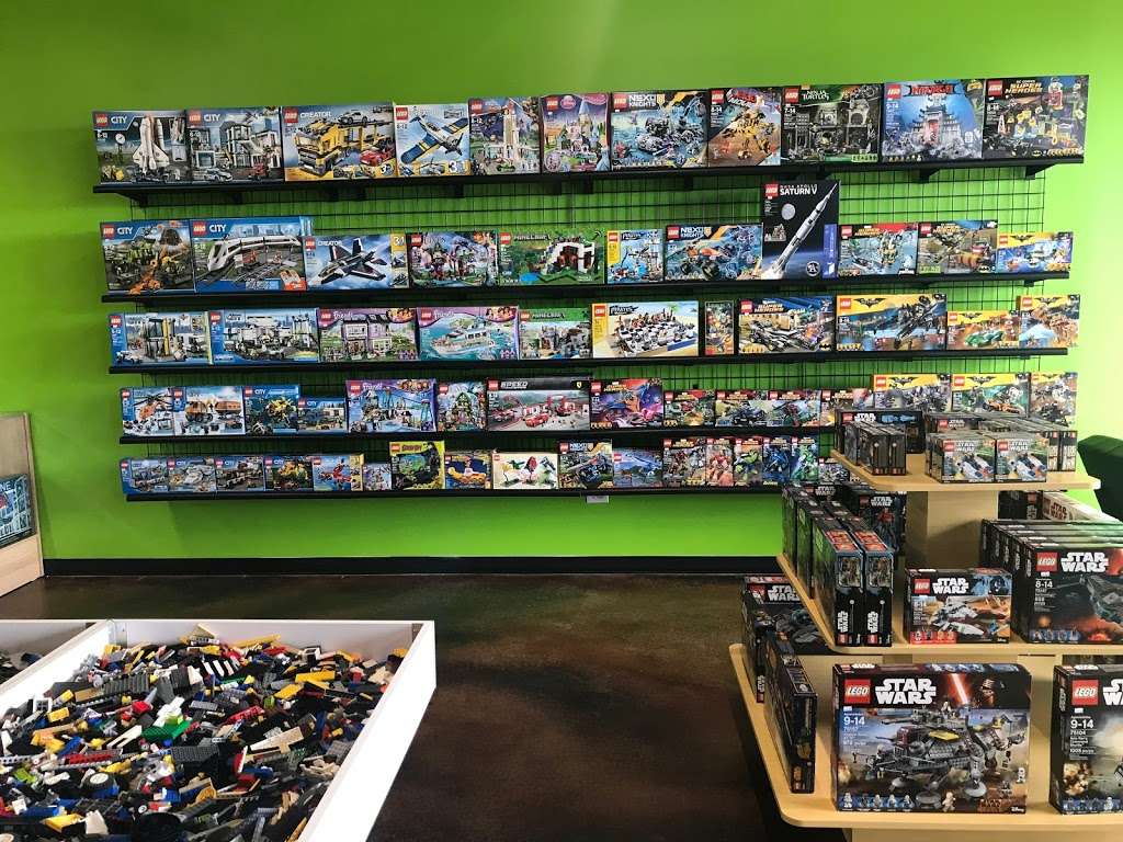 Bricks & Minifigs | 9200, 20649 W Renwick Rd, Crest Hill, IL 60403, USA | Phone: (815) 582-4220