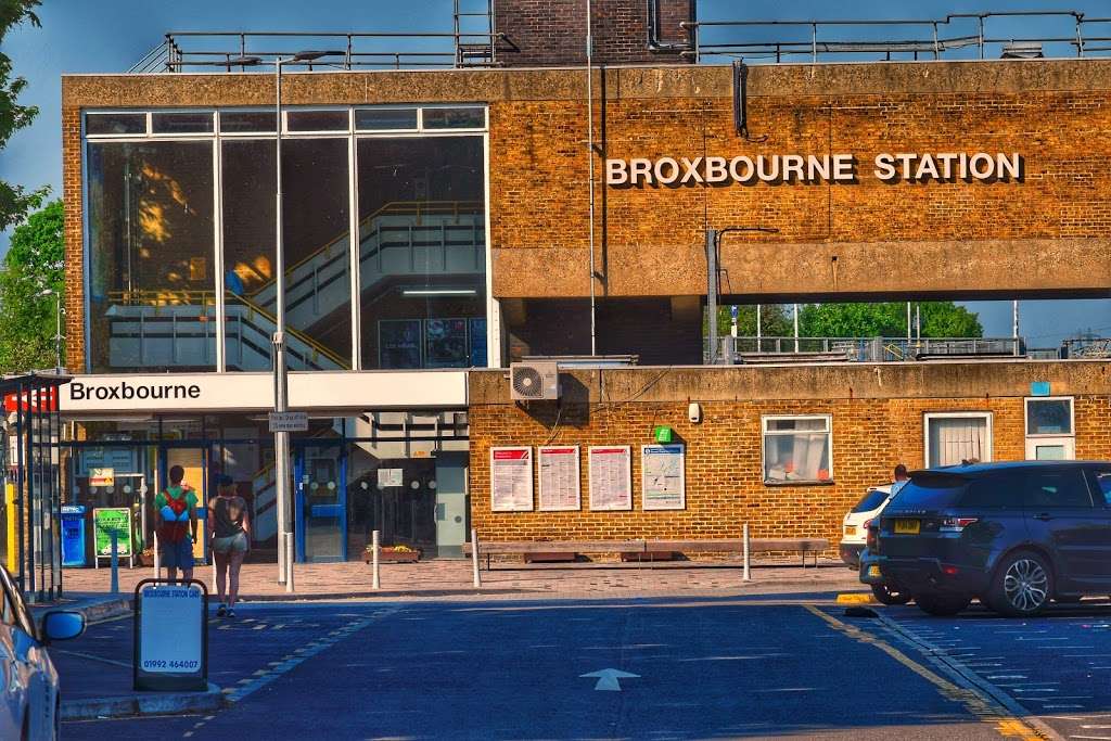 Broxbourne Railway Station (Stop A) | Broxbourne EN10 7AW, UK