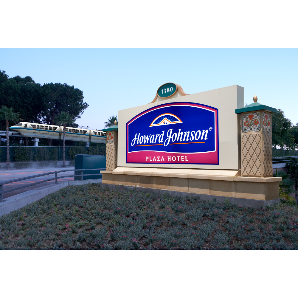 Howard Johnson Anaheim Hotel and Water Playground | 1380 S Harbor Blvd, Anaheim, CA 92802, USA | Phone: (714) 776-6120