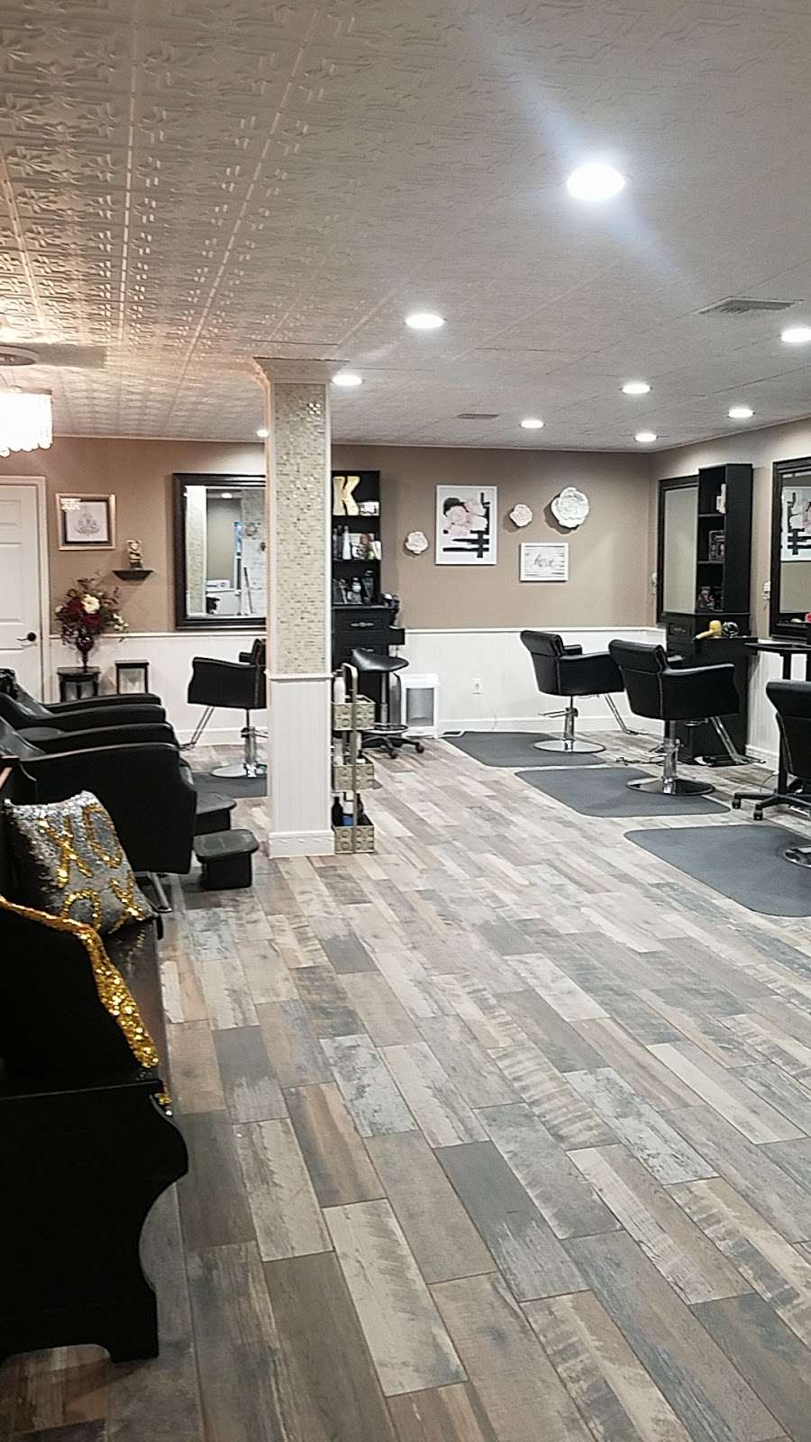 Lavish Looks Hair and Makeup Studio | 708 W Miller St, Fruitland Park, FL 34731 | Phone: (352) 805-4152