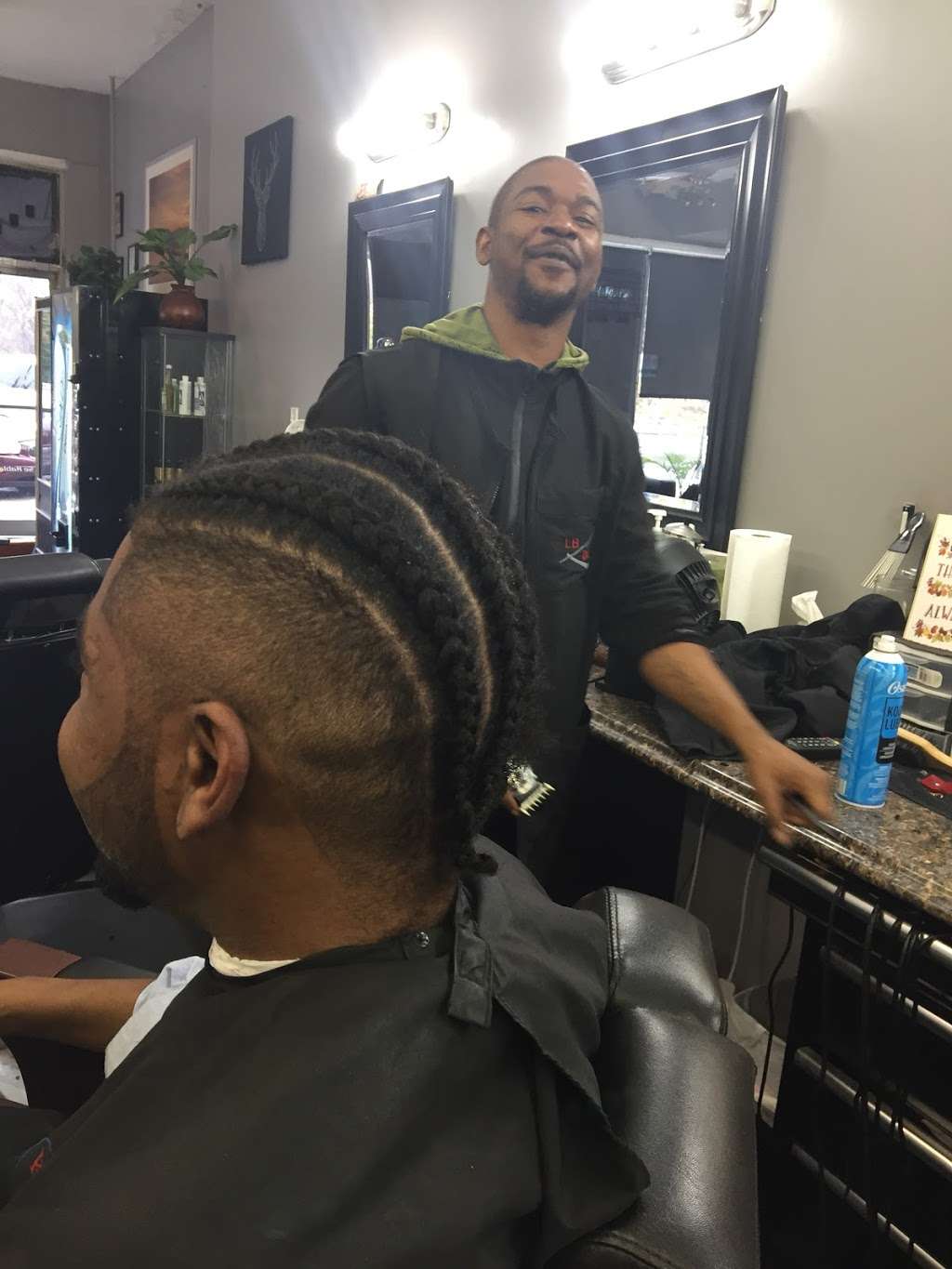 LB Da Barber@Kut Klose | 3951, 3408 Hamilton St, Hyattsville, MD 20782, USA | Phone: (804) 324-9547