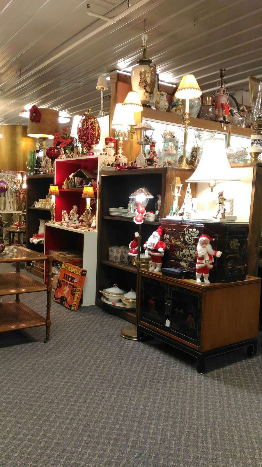 Gurnee Antique Market | 5742 Northridge Dr, Gurnee, IL 60031, USA | Phone: (847) 782-9094