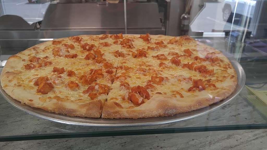 Southbury Hometown Pizza | 316C Main St S, Southbury, CT 06488 | Phone: (203) 405-6780