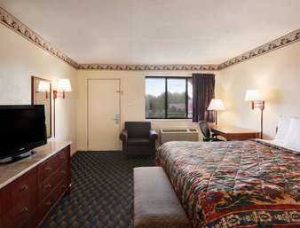 Days Inn by Wyndham Wrightstown | 507 E Main St, Wrightstown, NJ 08562 | Phone: (609) 723-6900