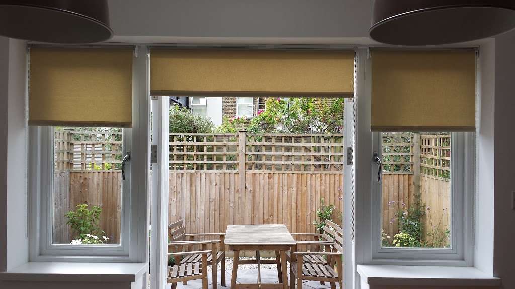 G & T Blinds & Shutters | 49 Seymour Villas, London SE20 8TR, UK | Phone: 07876 385373
