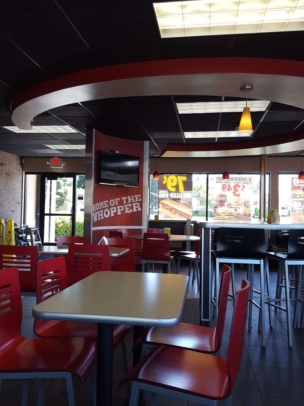 Burger King | 681 Elmira Rd, Vacaville, CA 95687 | Phone: (707) 452-0833