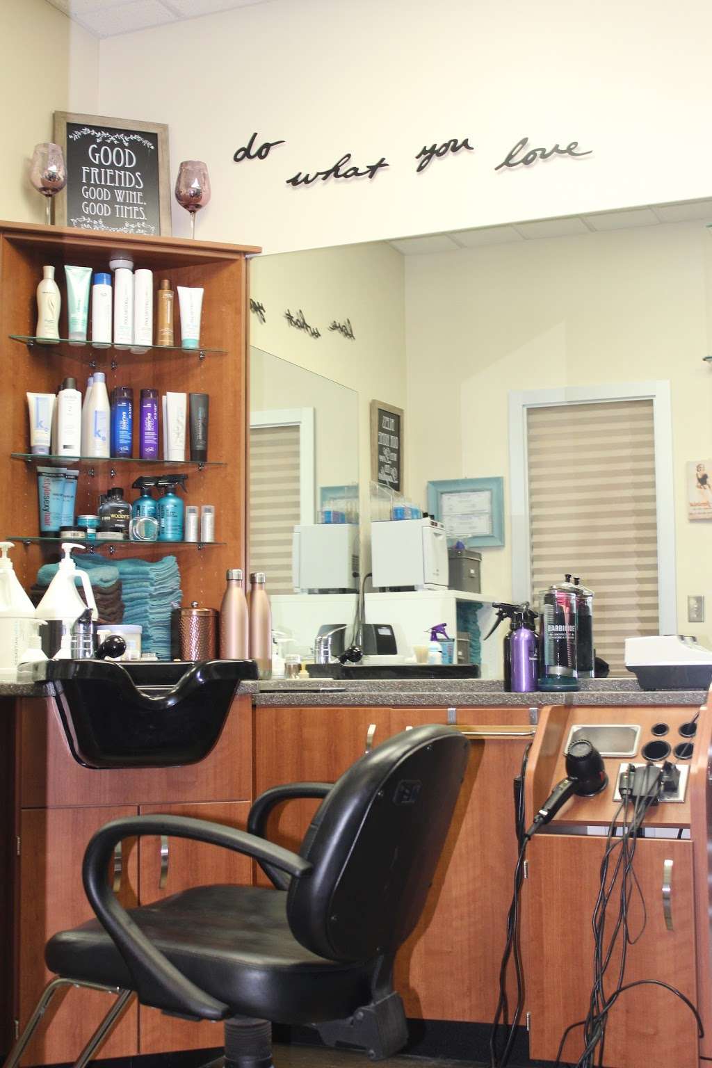 El Shaddai Hair Salon | 301 Hooffs Run Drive, Studio 18, Alexandria, VA 22314, USA | Phone: (571) 288-7220