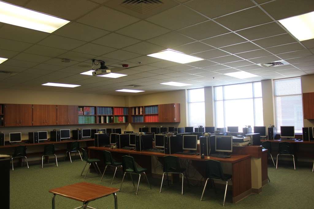 Bayside Intermediate School | 4430 Village Way, League City, TX 77573, USA | Phone: (281) 284-3000