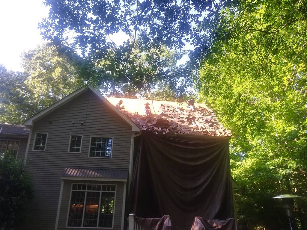 Wakefield Roofing - raleigh nc | 48 Thompson Cir, Youngsville, NC 27596, USA | Phone: (919) 594-9638