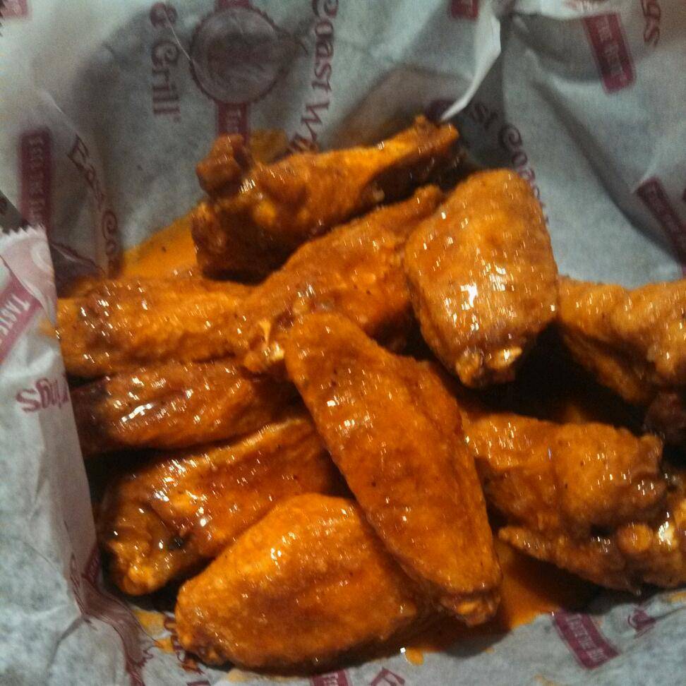 East Coast Wings + Grill | 4880 Country Club Rd, Winston-Salem, NC 27104, USA | Phone: (336) 659-9992