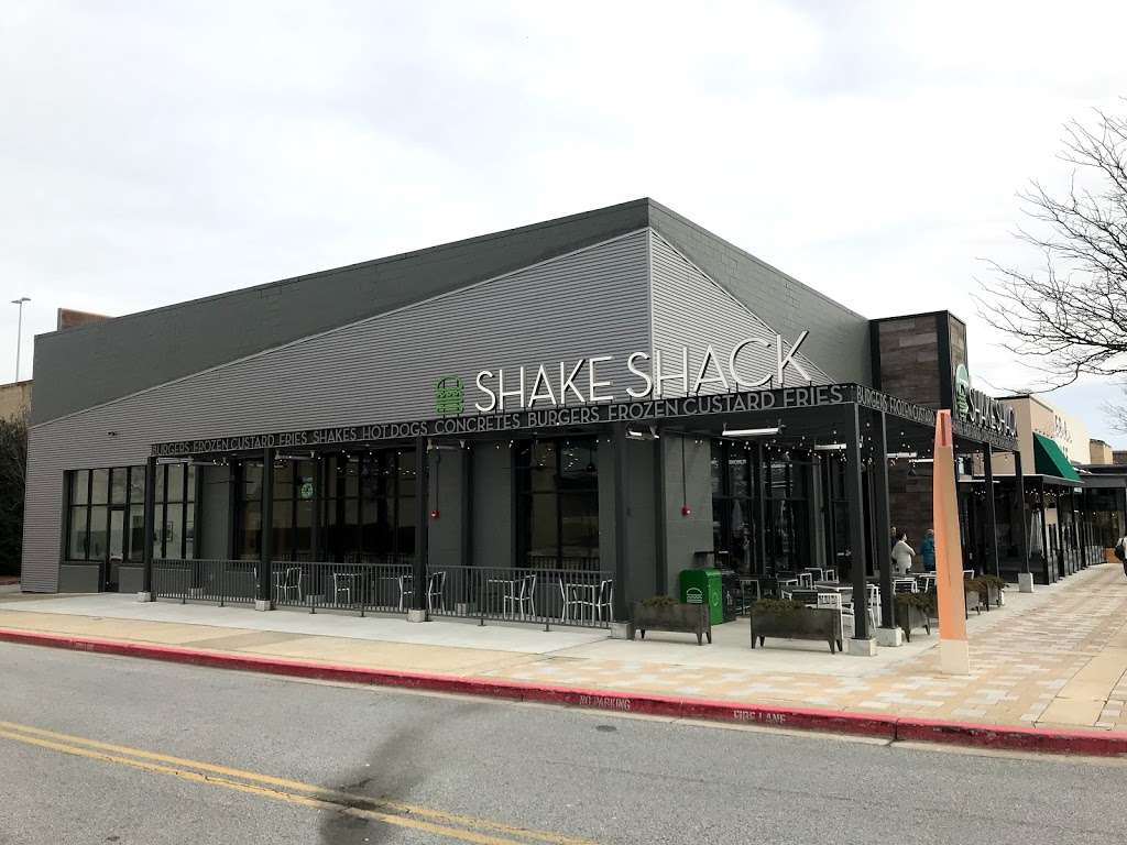 Shake Shack | 10300 Little Patuxent Pkwy #3040, Columbia, MD 21044 | Phone: (443) 741-8308