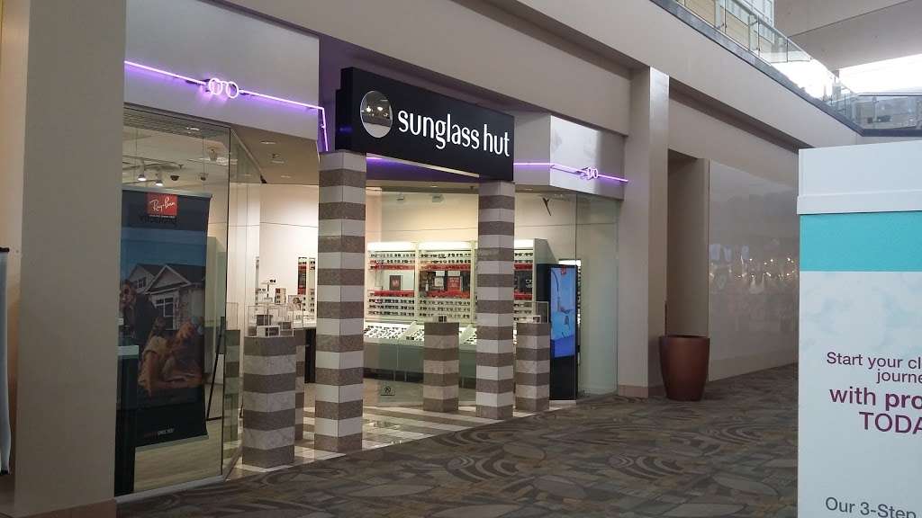 Sunglass Hut | 1103 Westminster Mall, Westminster, CA 92683, USA | Phone: (714) 892-0350