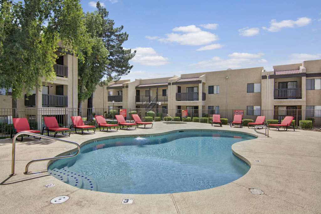 Paradise Falls Apartment Homes | 15434 N 32nd St, Phoenix, AZ 85032, USA | Phone: (623) 552-6934