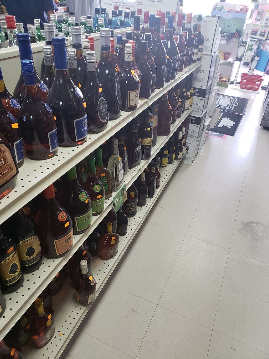 Dees Liquor | 8925 Fallbrook Dr, Houston, TX 77064, USA | Phone: (281) 970-0907