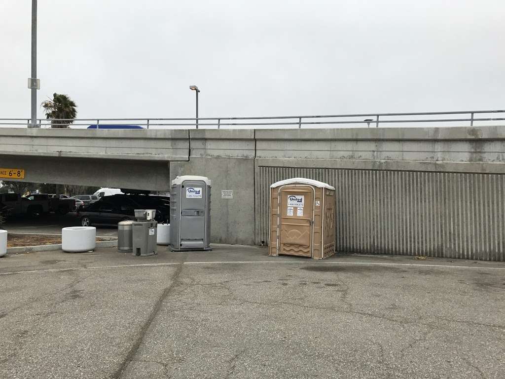 LAX Cell Phone Waiting Lot | Los Angeles, CA 90045