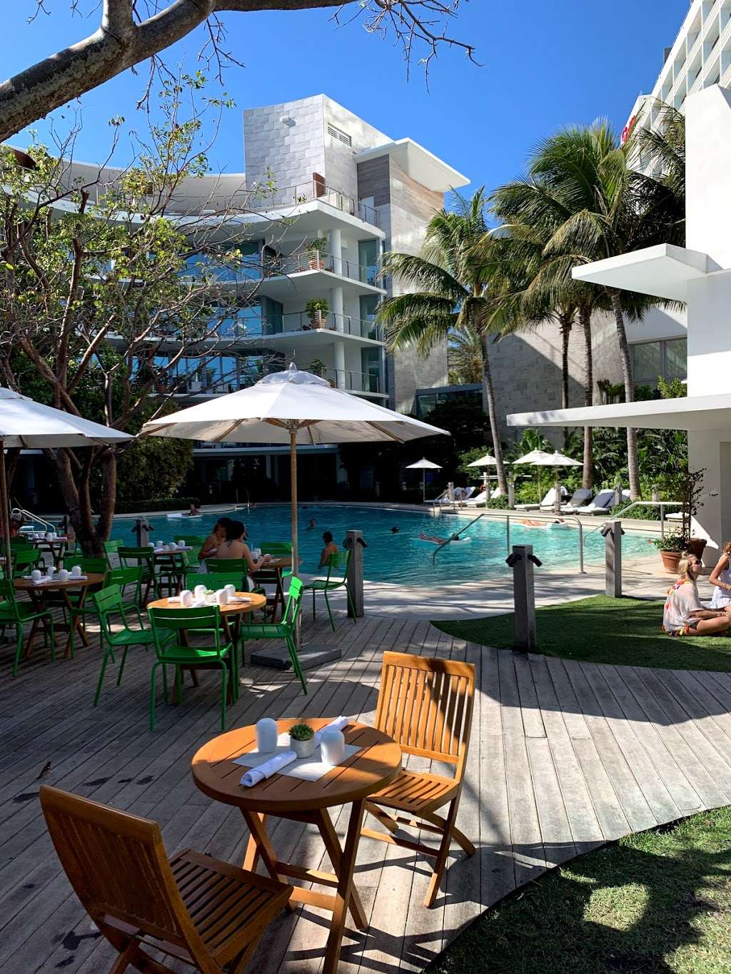 Tropicale | 2901 Collins Ave, Miami Beach, FL 33140 | Phone: (786) 257-4500