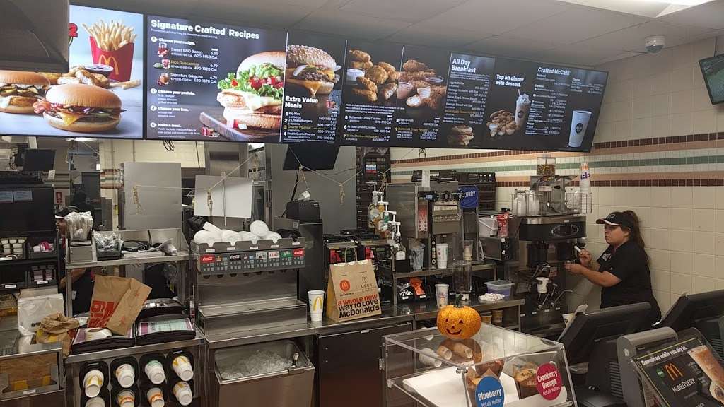 McDonalds | 6430 S Cicero Ave, Chicago, IL 60638 | Phone: (773) 284-8996