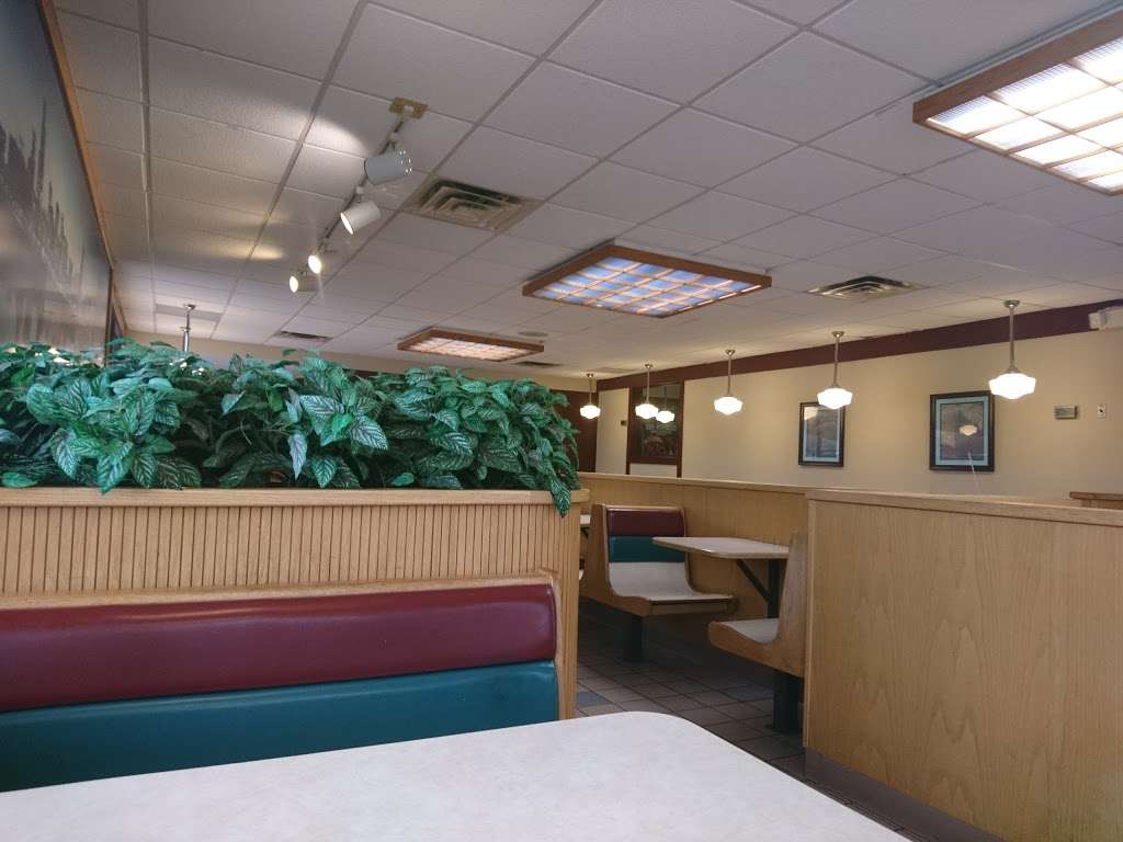 Arbys | 8100 Calumet Ave, Munster, IN 46321 | Phone: (219) 836-2006