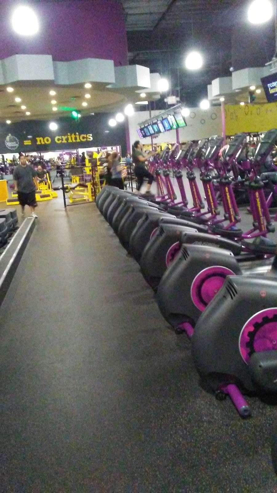 Planet Fitness | 9055 Artesia Blvd, Bellflower, CA 90706 | Phone: (562) 866-8800