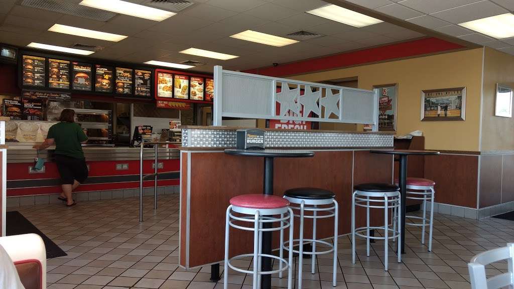 Hardees | 5160 E Southport Rd, Indianapolis, IN 46237, USA | Phone: (317) 784-3216