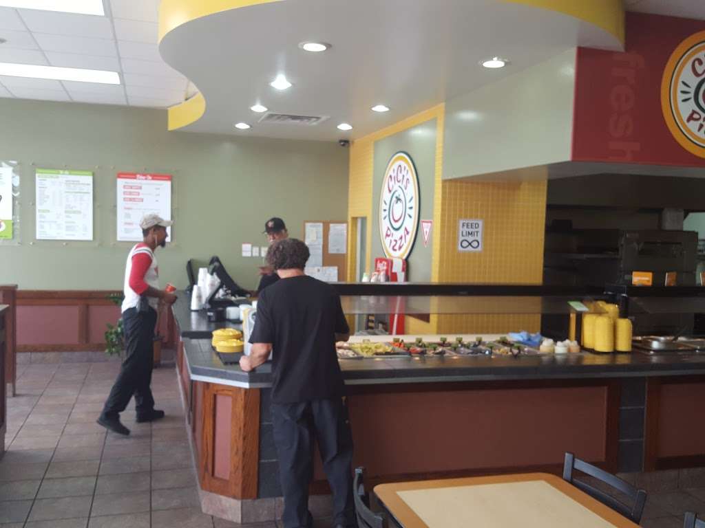 Cicis | 935 N Shepherd Dr, Houston, TX 77008, USA | Phone: (713) 868-1173