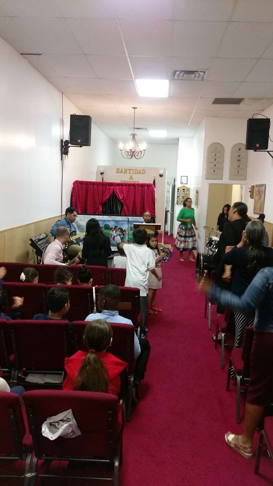 Iglesia Vision Pentecostal El Buen Samaritana | 253 Sound View Ave, Bronx, NY 10473, USA | Phone: (347) 478-2085