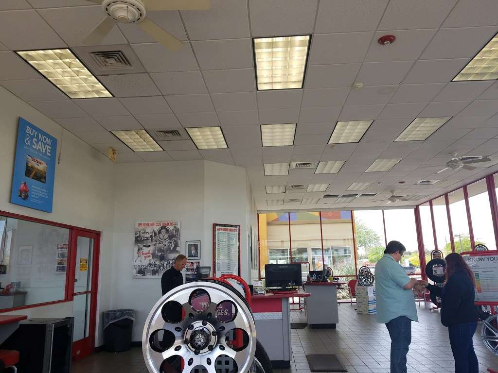 Discount Tire | 407 W Bell Rd, Phoenix, AZ 85023 | Phone: (602) 942-9603