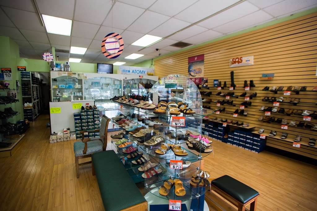 SAS Shoes At Cerritos | 11815 South St, Cerritos, CA 90703 | Phone: (562) 860-4634