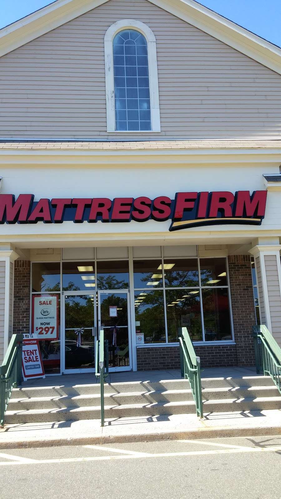 Mattress Firm Newtown | 228 S Main St Unit 230, Newtown, CT 06470, USA | Phone: (203) 426-9238