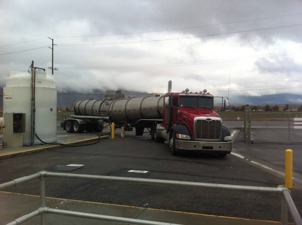 Barry Trucking Inc | 15036 Ceres Ave, Fontana, CA 92335, USA | Phone: (909) 574-1296