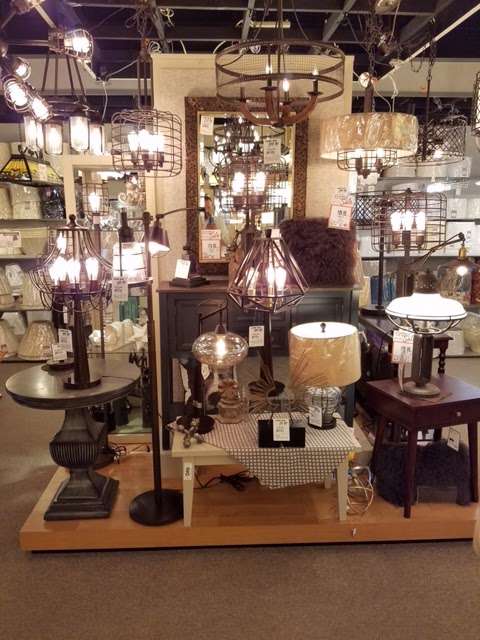 Lamps Plus | 1376 W 7th St, Upland, CA 91786, USA | Phone: (909) 982-1967