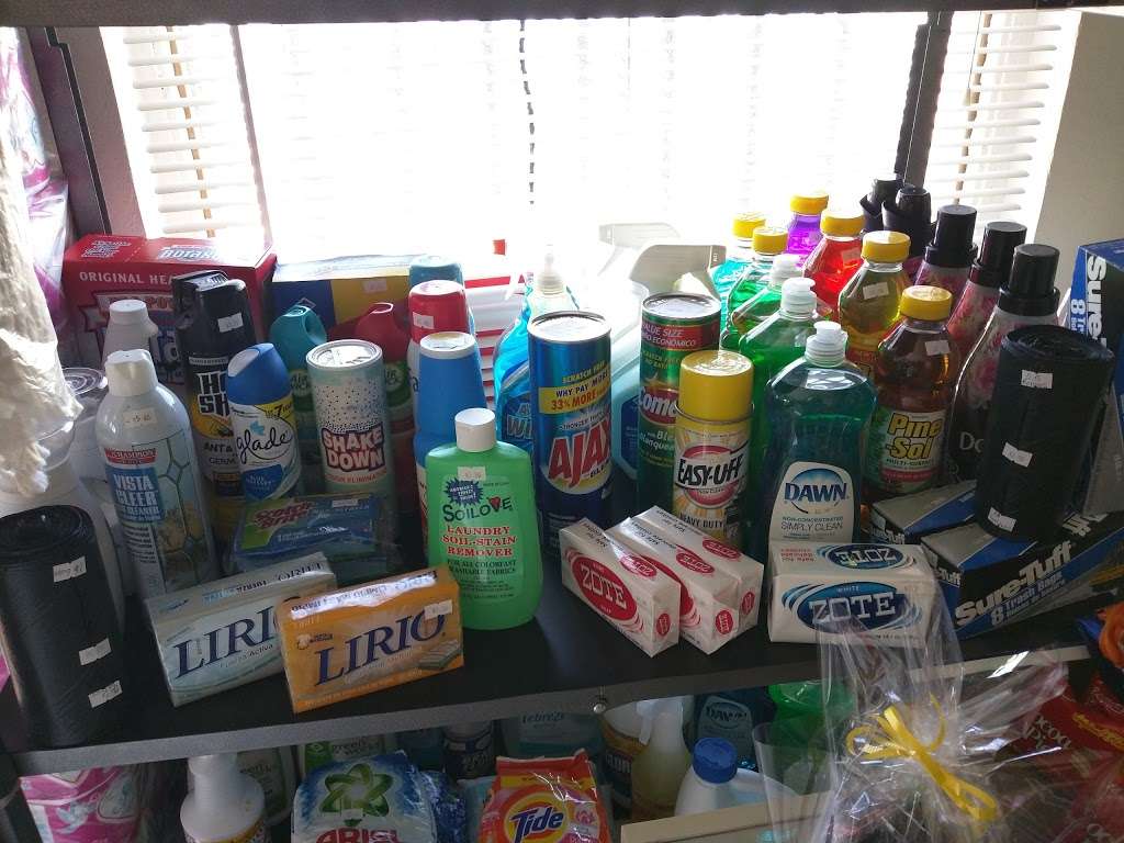 La Tiendita De B | 16309 Merrill Ave suite A, Fontana, CA 92335, USA