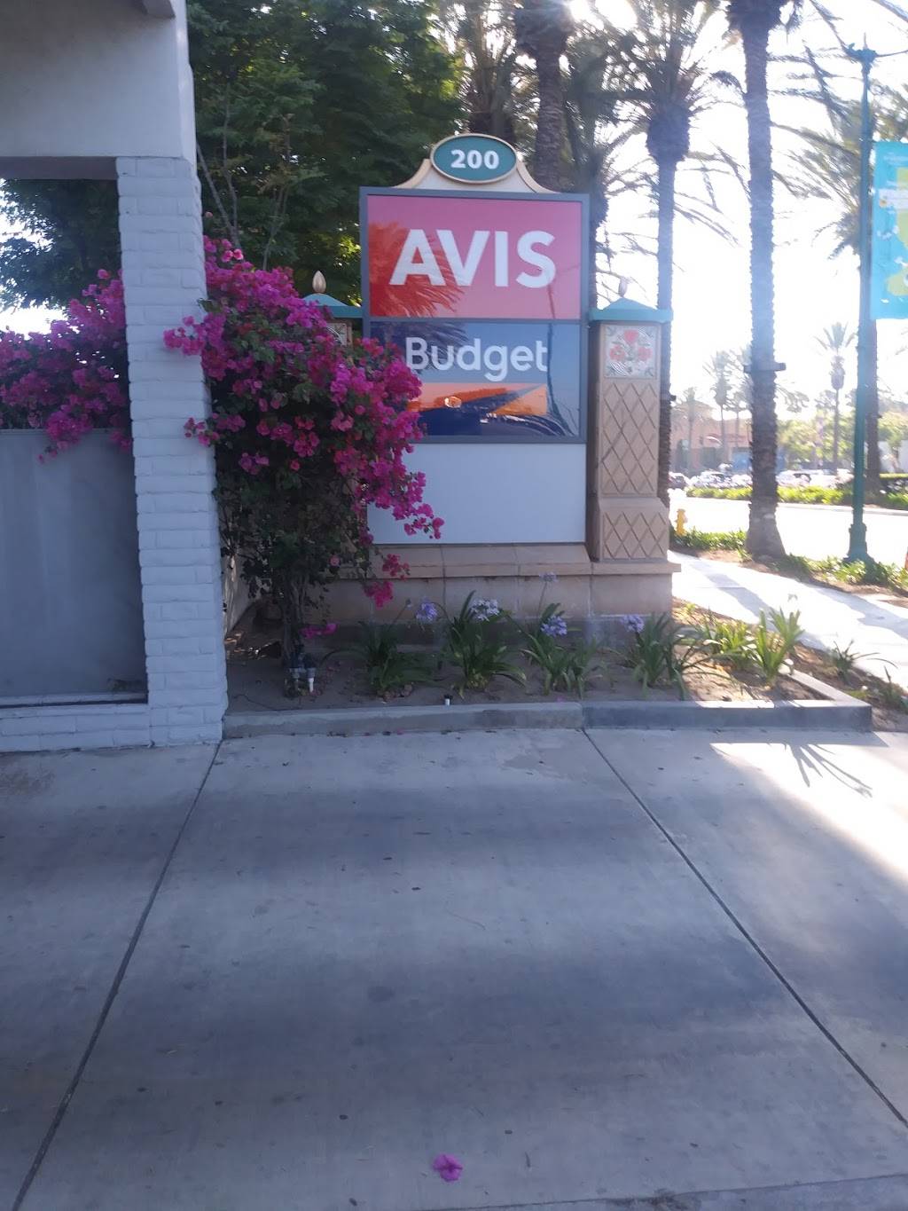 Avis Car Rental | 200 W Katella Ave, Anaheim, CA 92802, USA | Phone: (714) 780-1024