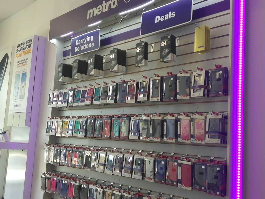 Metro by T-Mobile | 2609 S New Hope Rd Suite # 8, Gastonia, NC 28056 | Phone: (980) 888-0378