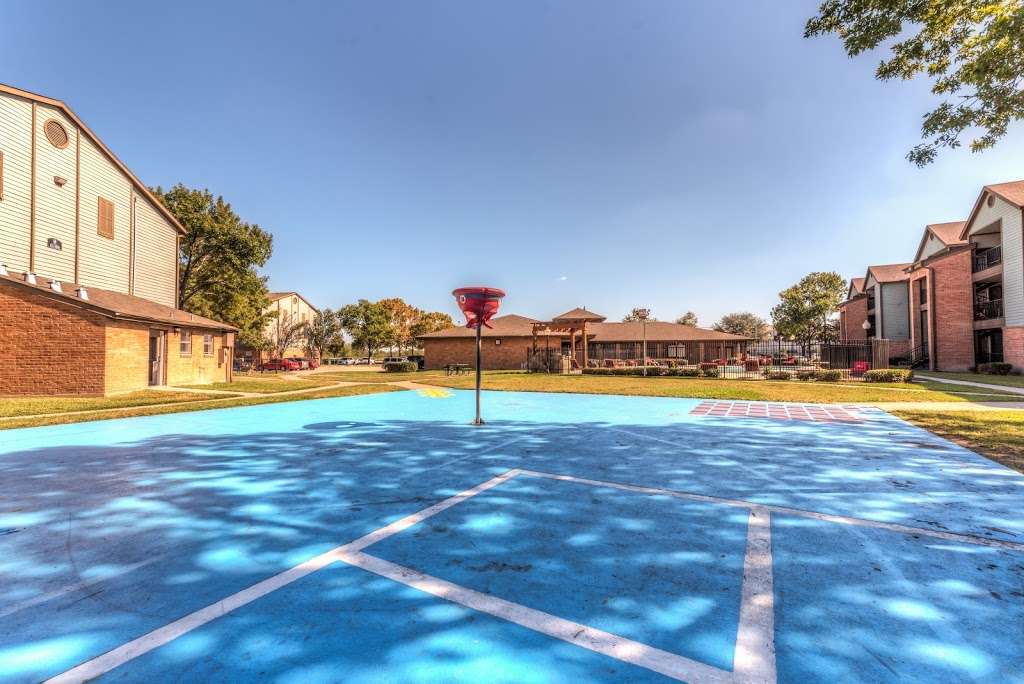 Sutter Ranch Apartments | 10445 Greens Crossing Blvd, Houston, TX 77038, USA | Phone: (281) 547-6220