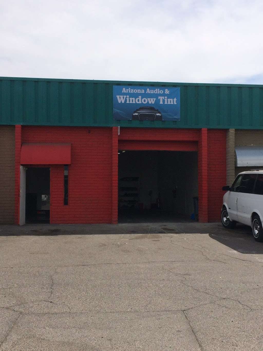 Arizona Audio & Window Tint | 1N, S 35th Ave ste 3, Phoenix, AZ 85009, USA | Phone: (602) 396-6090