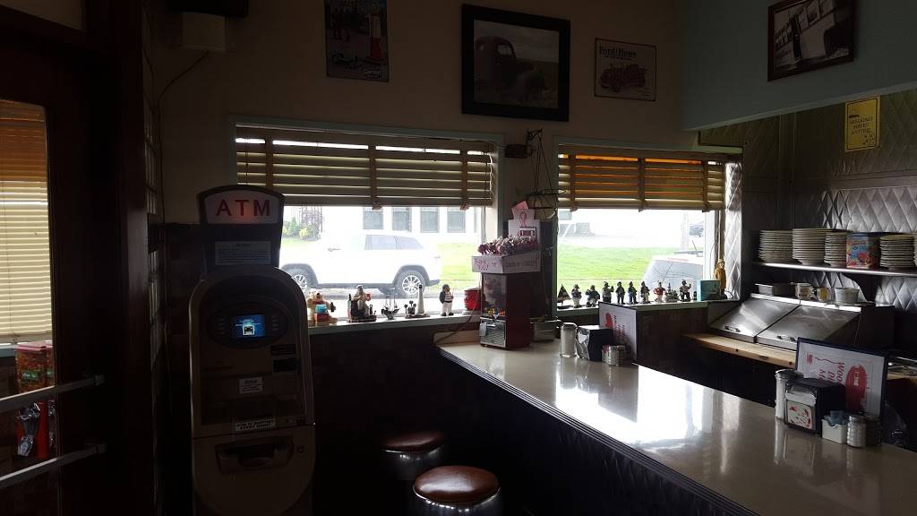 Woodlawn Diner | 3200 Lake Shore Rd, Blasdell, NY 14219, USA | Phone: (716) 822-8449