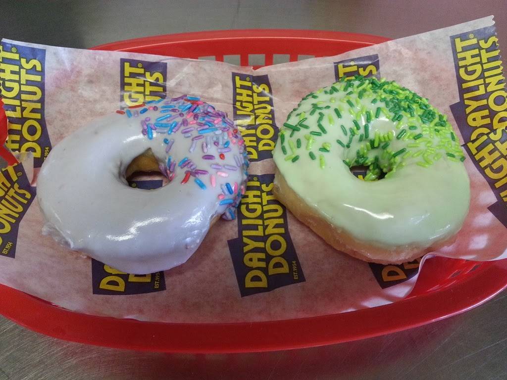 Daylight Donuts | 9422 N Council Rd, Oklahoma City, OK 73162, USA | Phone: (405) 721-1126