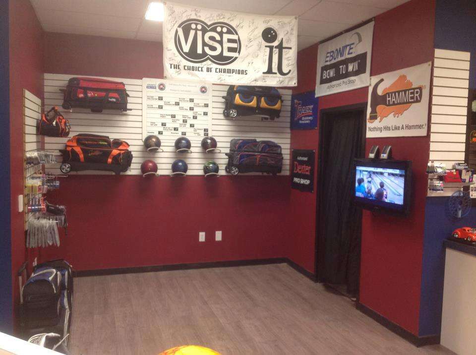 Cliff Barnes Pro Shop Mooresville | 125 Morlake Dr, Mooresville, NC 28117, USA | Phone: (336) 409-0822