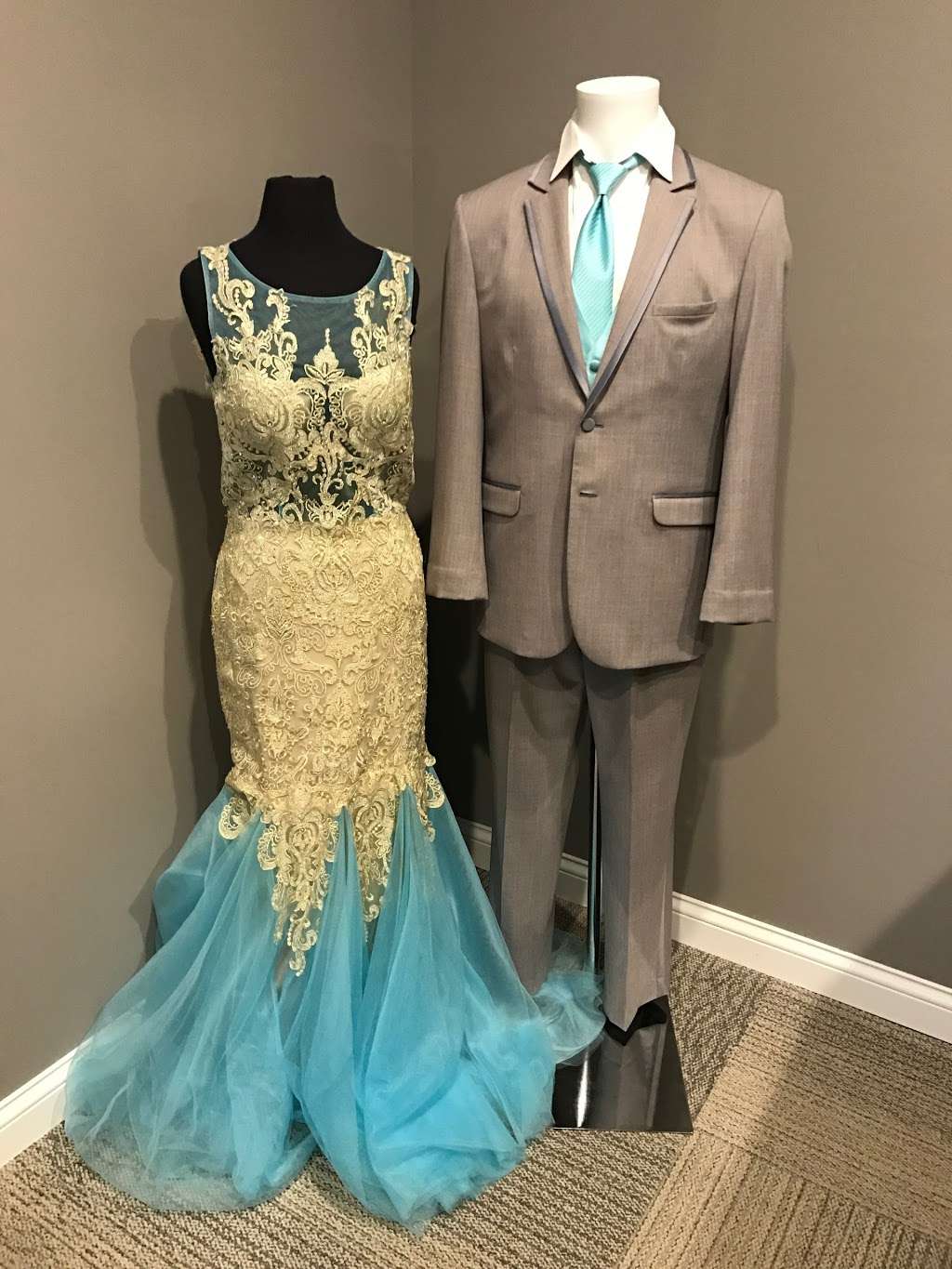 Sophias Prom | 2025 E Southport Rd Suite B, Indianapolis, IN 46227 | Phone: (317) 882-1244