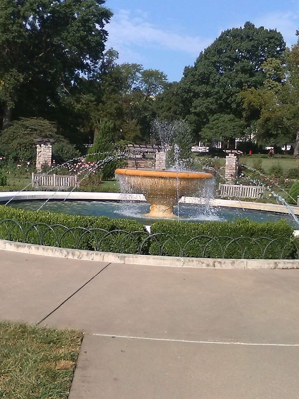 Rose Garden Fountain | Loose Park, Kansas City, MO 64112, USA