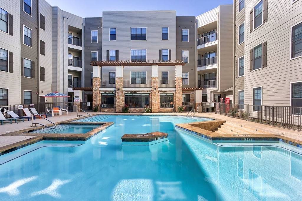 Maverick Place Apartments | 930 Benge Dr, Arlington, TX 76013, USA | Phone: (817) 983-7890