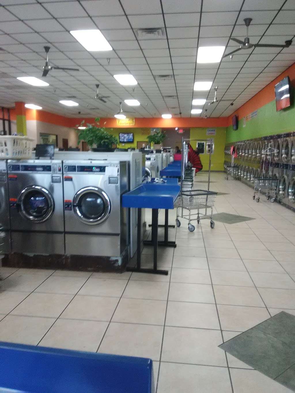 Kelly Wash & Dry | 3434 W Illinois Ave # 410, Dallas, TX 75211, USA | Phone: (214) 331-8880