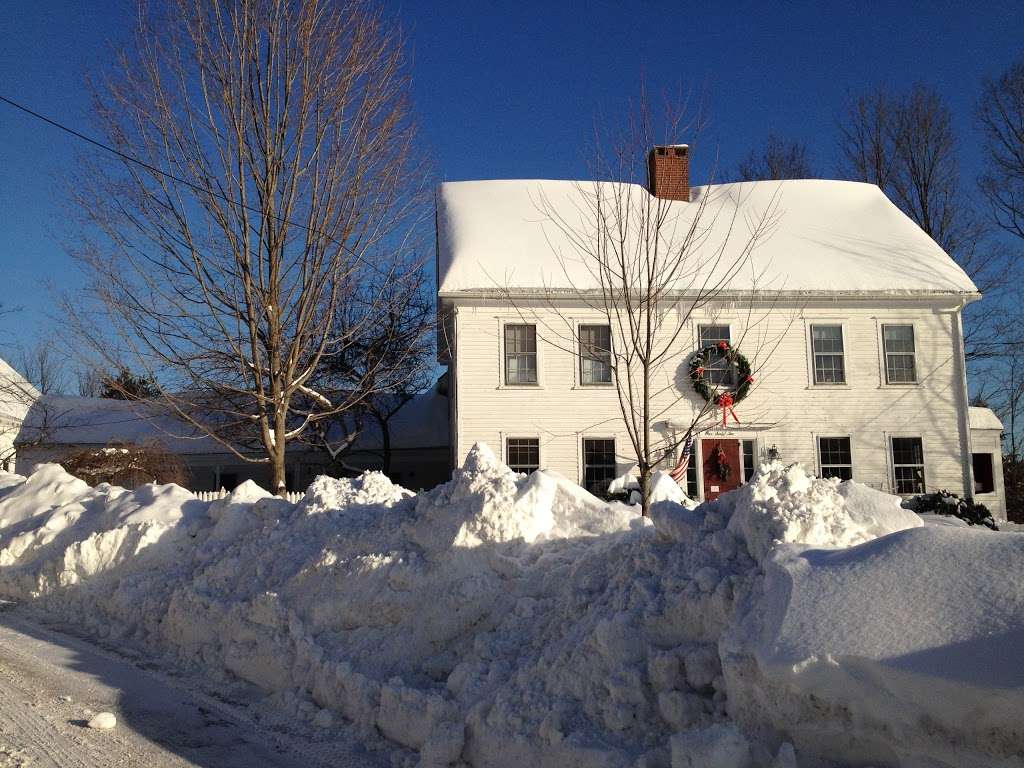 Timber Post Bed & Breakfast | 162 Broad St, Hollis, NH 03049, USA | Phone: (603) 557-4534