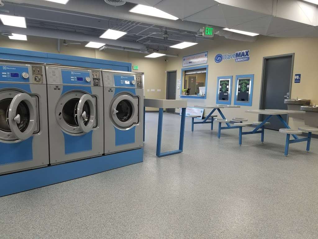 WaveMAX Laundry Denver Hampden Ave | 10005 E Hampden Ave Suite A-B, Denver, CO 80231, USA | Phone: (303) 953-9823