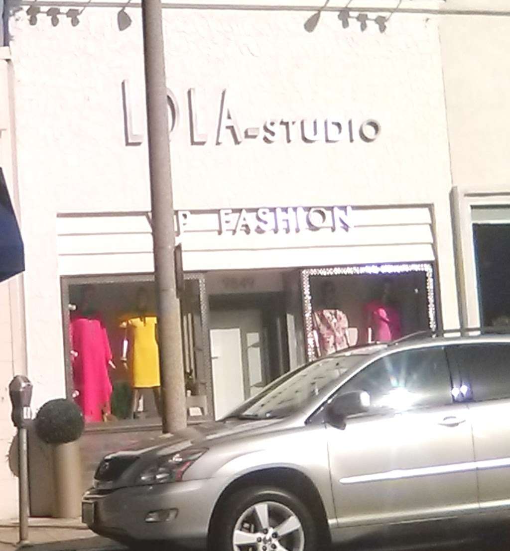 Lola Regina Fashion Studio | 9849 N Santa Monica Blvd, Beverly Hills, CA 90212, USA | Phone: (310) 772-0049