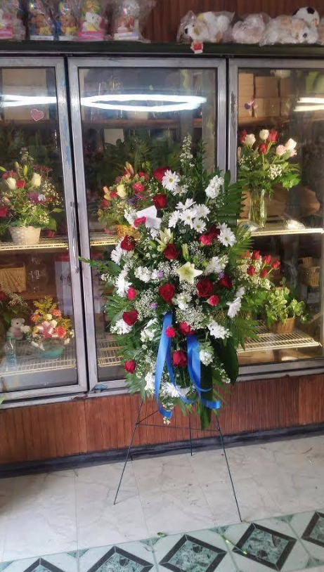 HAPPY FLOWERS | 668 FL-60 W, Lake Wales, FL 33853, USA | Phone: (863) 679-5252