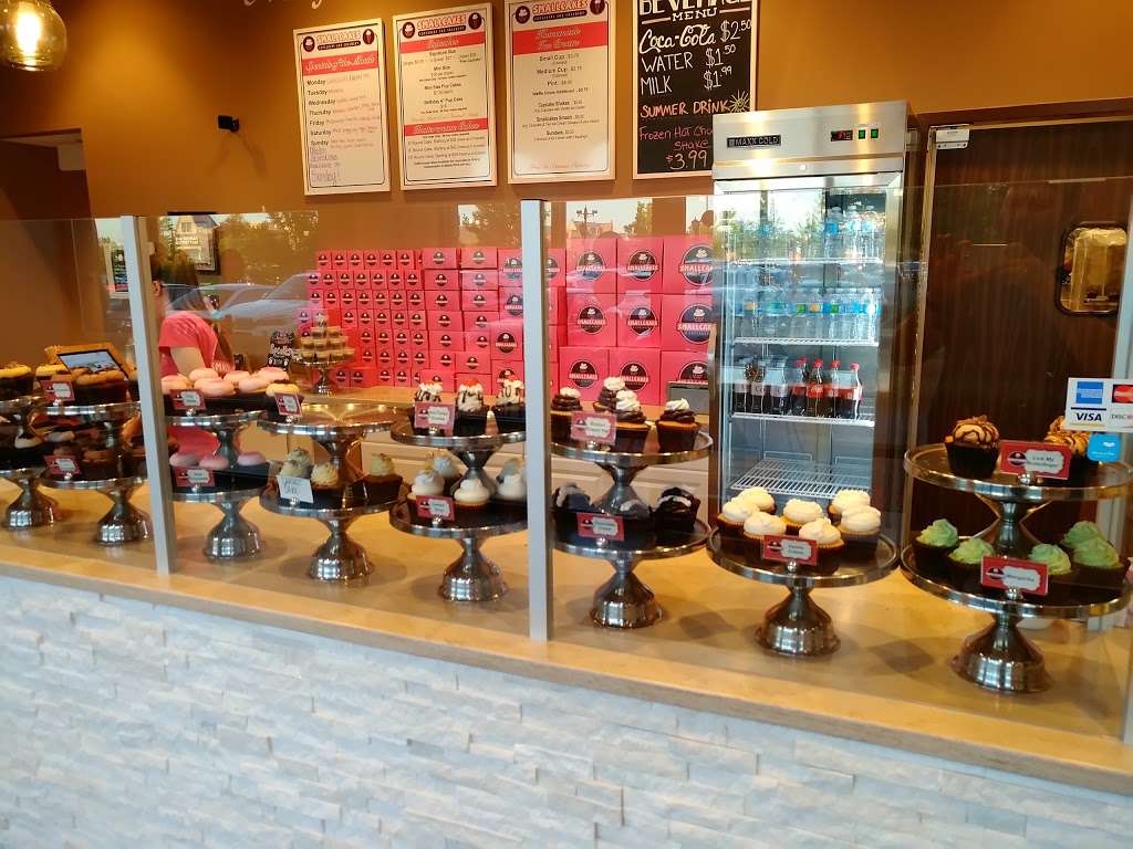 Smallcakes Cupcakery and Creamery | 100 W Higgins Rd, South Barrington, IL 60010, USA | Phone: (224) 484-8838